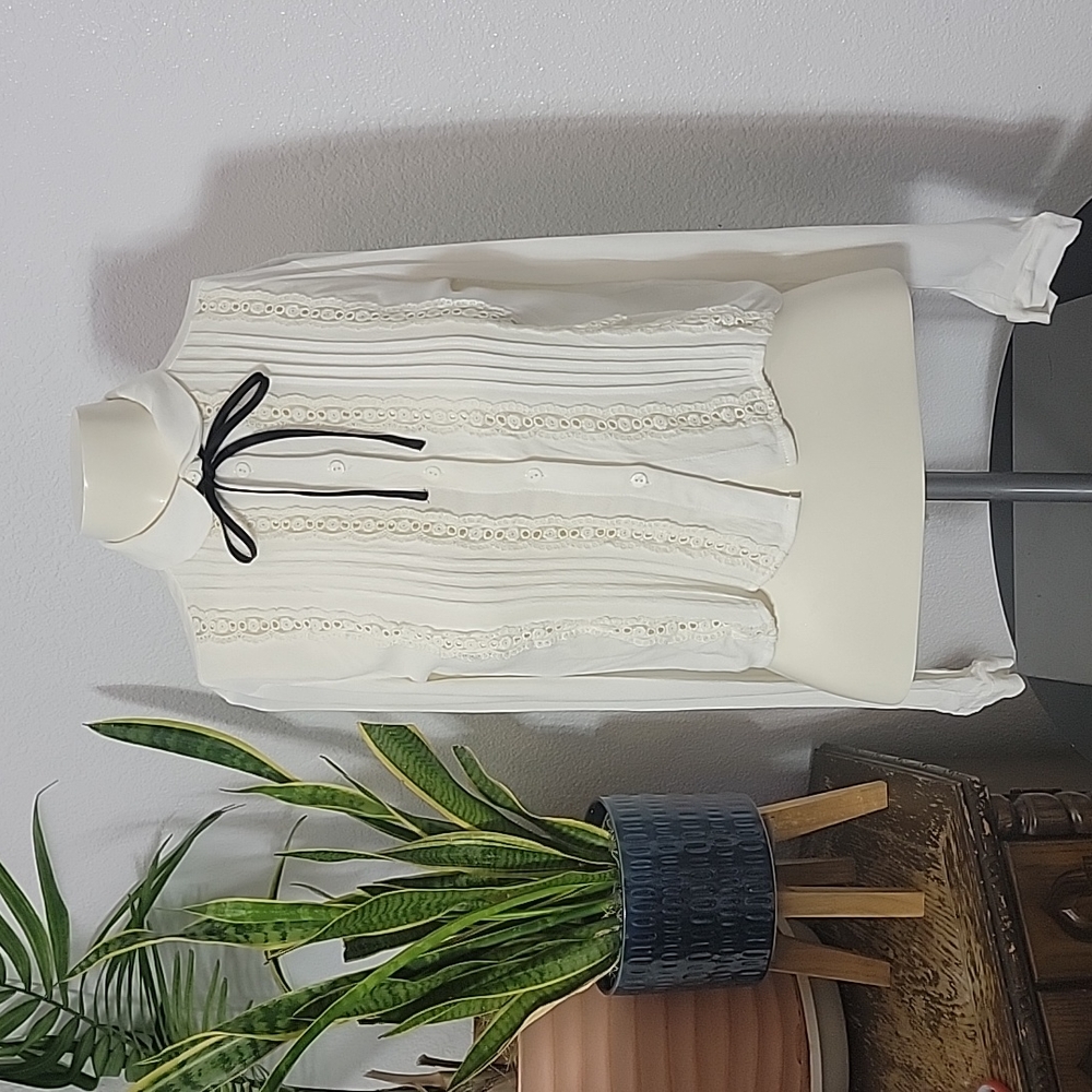 H&M Size 2, XS- White longsleeve blouse with Black Tie Button Up with Lace